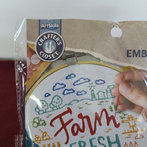 Art Skills Crafter's Closet "Farm Fresh" Rustic Farm Style Embroidery Kit NWT - Picture 2 of 16